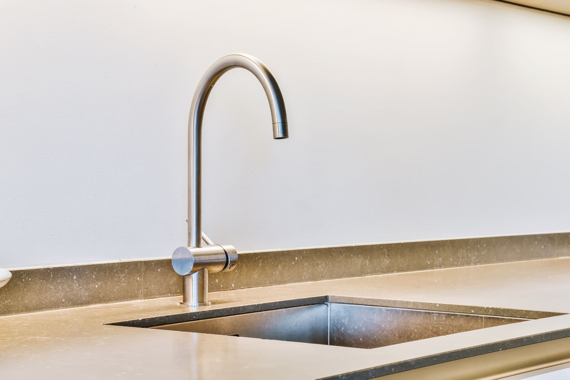 How to replace a kitchen tap | Plumbing Angels in Tunbridge Wells