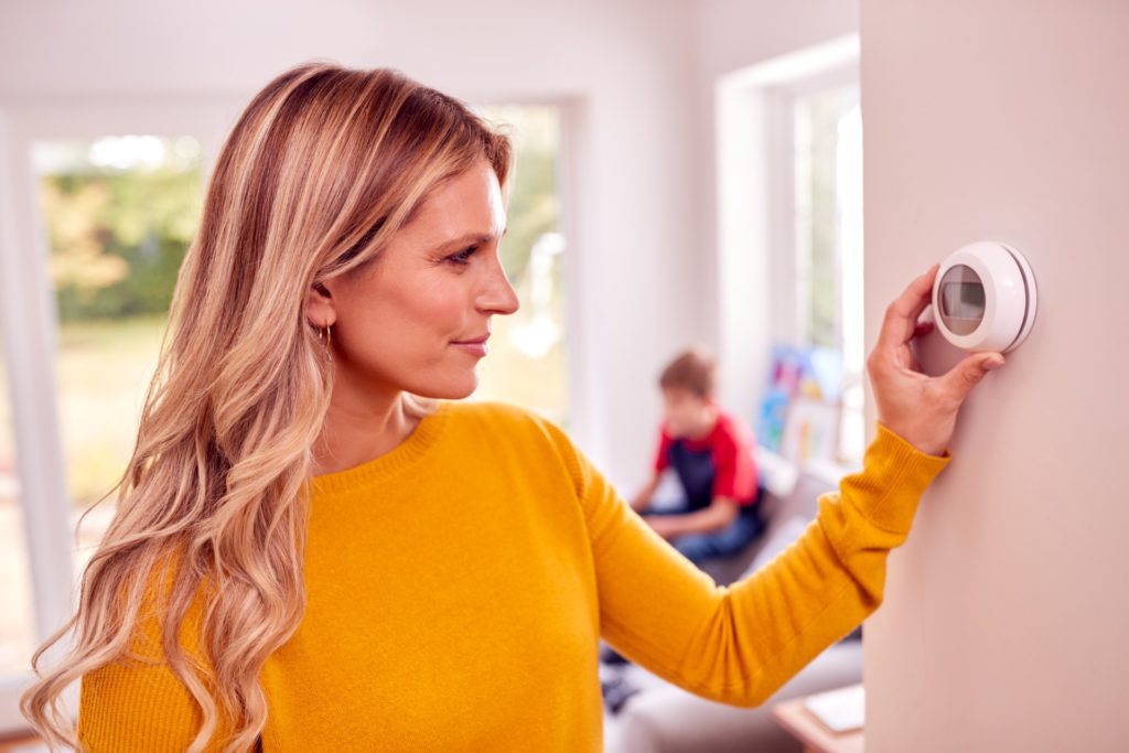 The benefits of installing a smart thermostat in your home